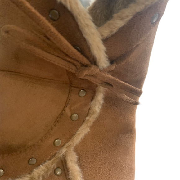 Avon studded shearling boot Sz 7 NIB - Picture 3 of 7